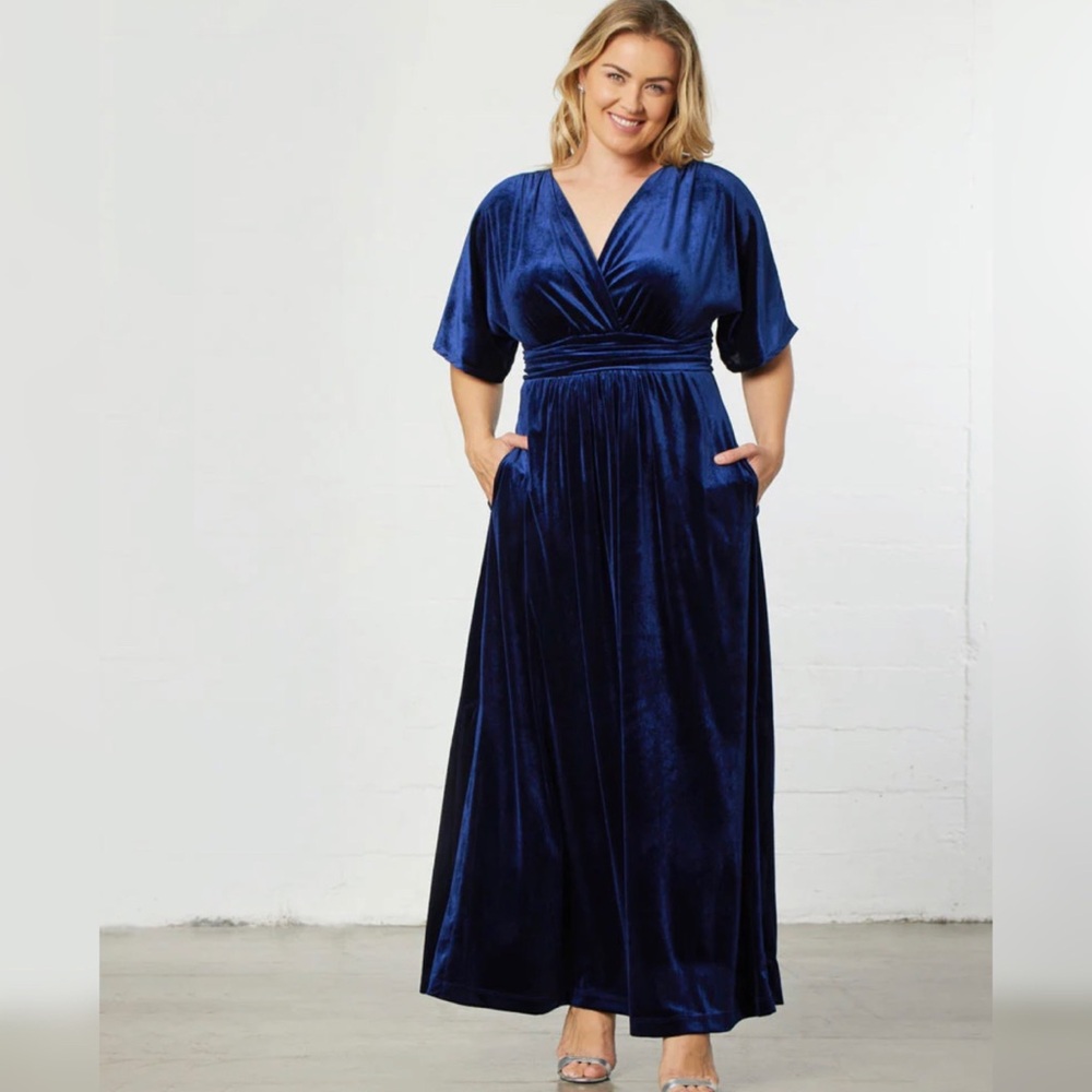 NEW Kiyonna Verona velvet maxi dress